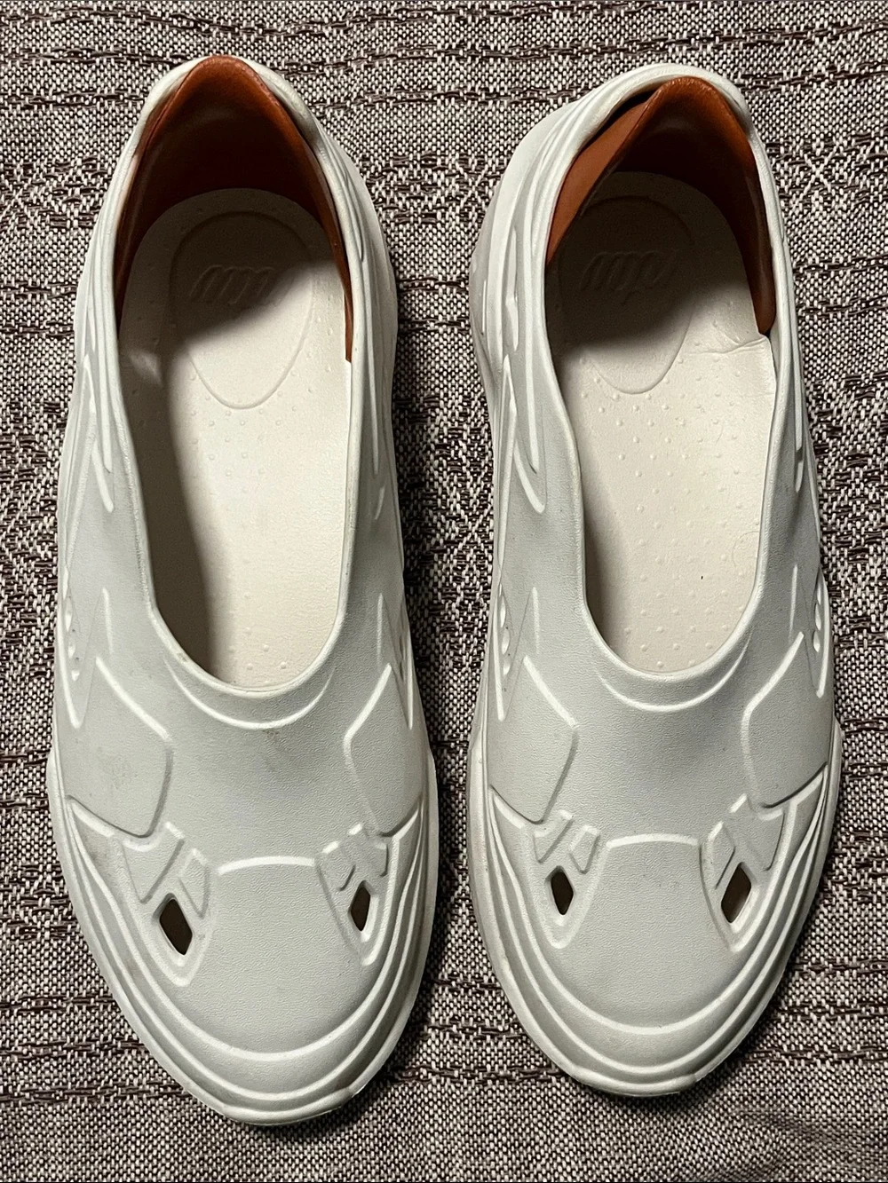 Mens NTW Slip-On White Athletic Sneakers with Removable Liner